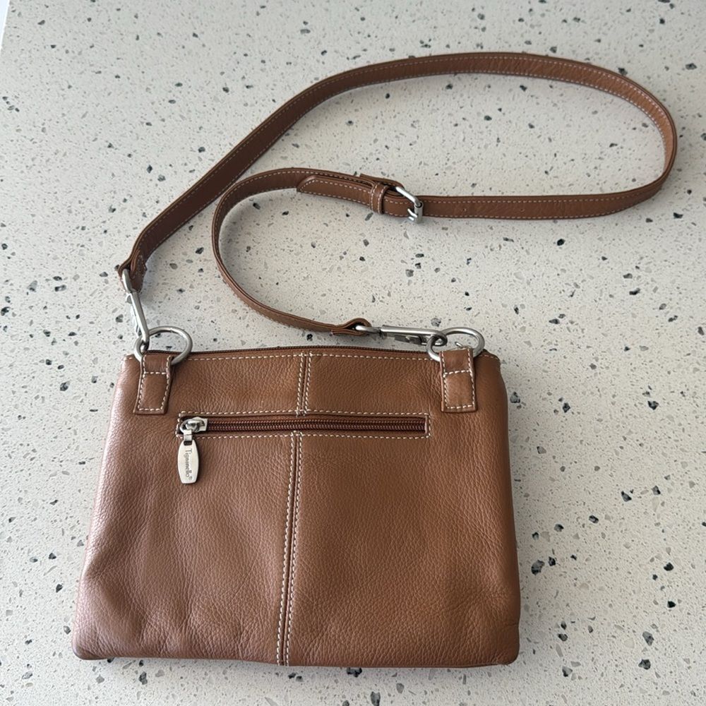 Tignanello Genuine Brown Leather Crossbody Travel Casual Shoulder Bag Versatile - Picture 2 of 13
